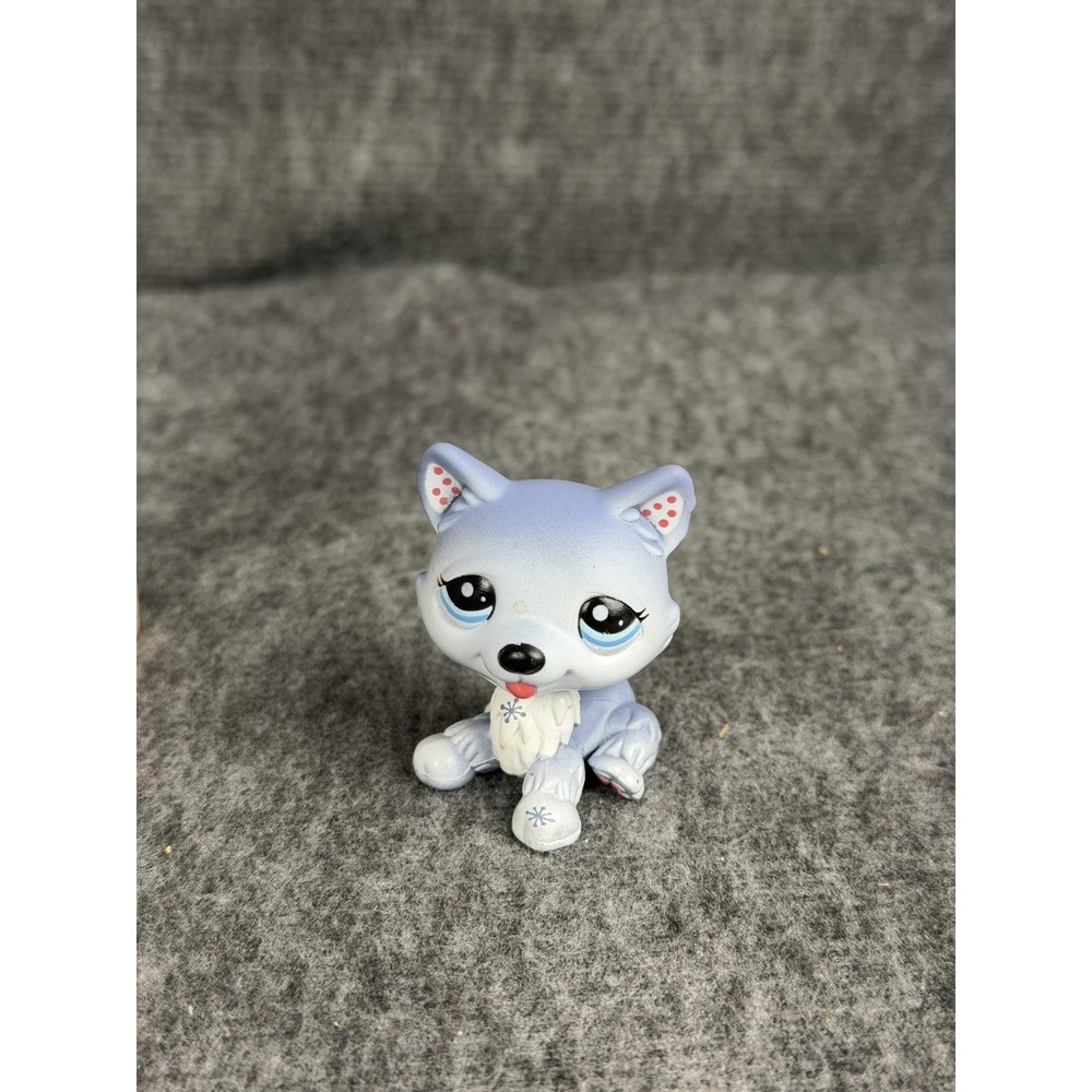 Hasbro Littlest Pet Shop Blue Husky #1617 Dog Mini Figure Snowflake 2010 LPS Toy